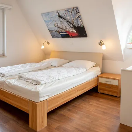 C 8 Reethaus Remy -luxus Mit Schwimmbad Dampfbad Und Saunen Und Grossen Grundstueck Exklusiv * Gramkow