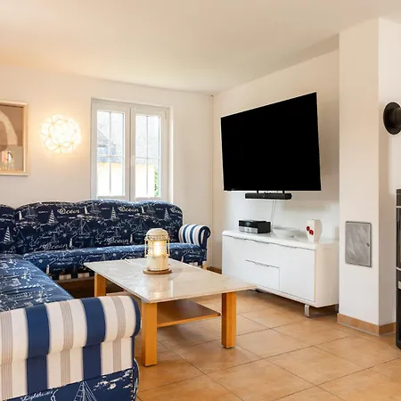 C 8 Reethaus Remy -luxus Mit Schwimmbad Dampfbad Und Saunen Und Grossen Grundstueck Exklusiv