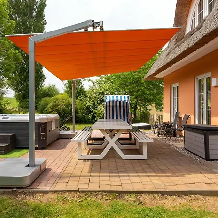 C 8 Reethaus Remy -luxus Mit Schwimmbad Dampfbad Und Saunen Und Grossen Grundstueck Exklusiv